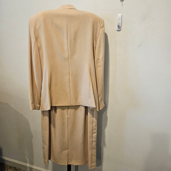 Women's Laura Henson Vintage 80s Beige Skirt Suit Set Size 12 - Picture 6 of 9